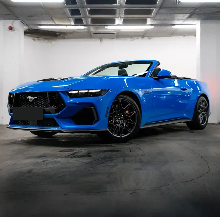 Ford Mustang GT Performance Cabrio Azul en nuestro estudio