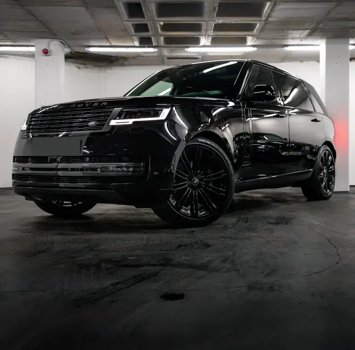 Range Rover Vogue LWB P530 Autobiography en nuestro estudio